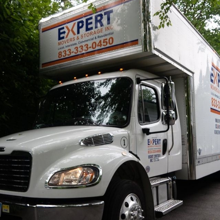 Expert Movers Inc story image